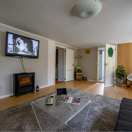 Apartment Central At Bertis 1 Nice & Cozy